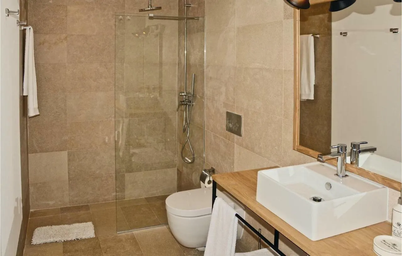 Nice Home In Portol With Kitchen 펜션